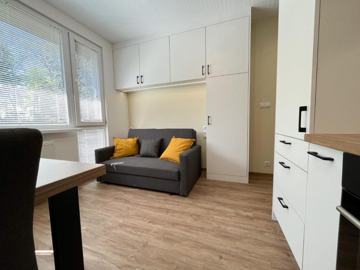 Apartmán Batorego 16 Orange Prywatne Mieszkanie 300m Od Metro Pole Mokotowskie I Sgh Samodzielne Zameldowanie! Self Check-in System!